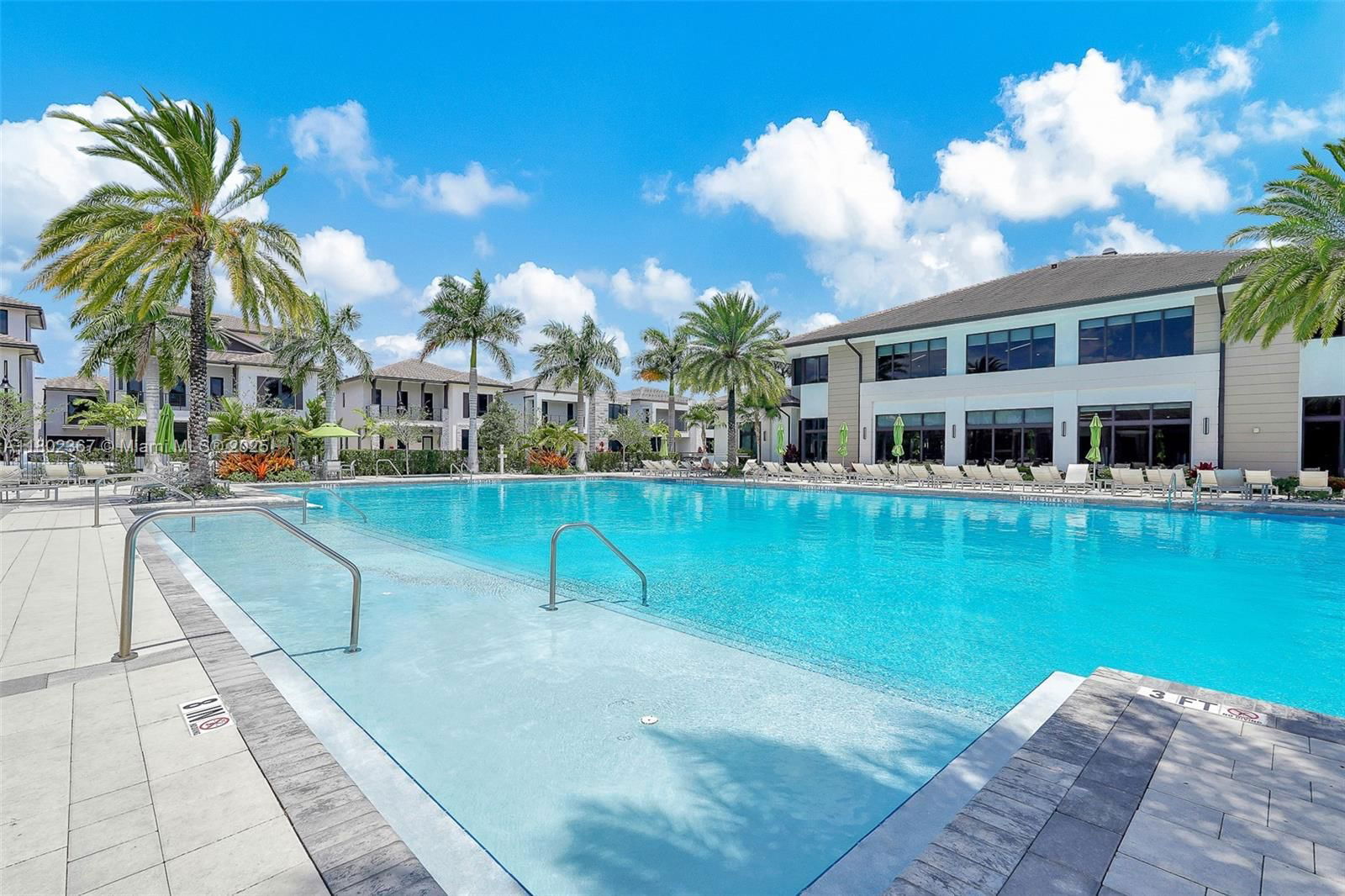 Real estate property located at 8301 41st St B-303, Miami-dade, Downtown Doral South Phas, Doral, FL
