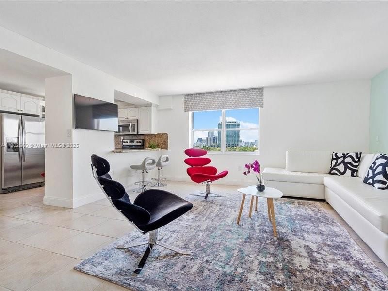 Real estate property located at 7620 Carlyle Ave #702, Miami-dade, Carlyle Plaza Condo, Miami Beach, FL