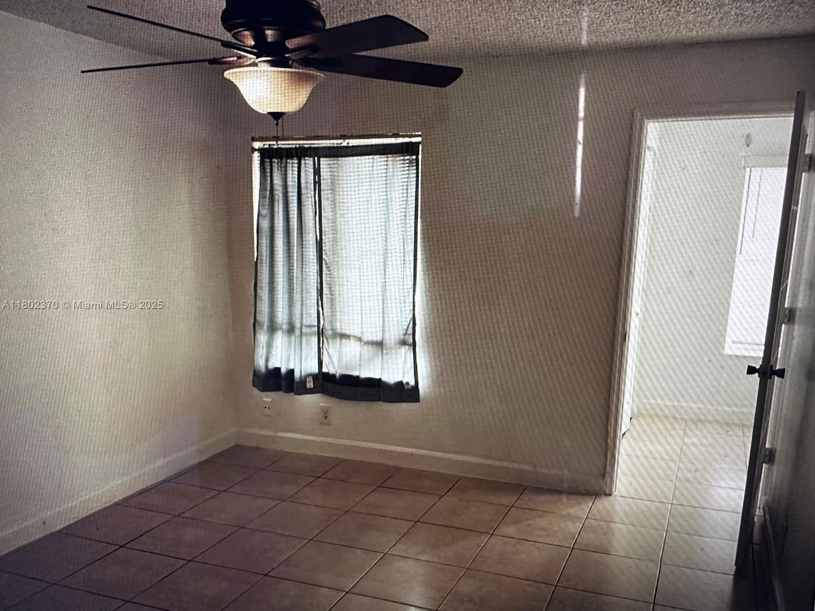 Real estate property located at 3310 Pinewalk Dr N #1814, Broward, Coral Key Condo, Margate, FL