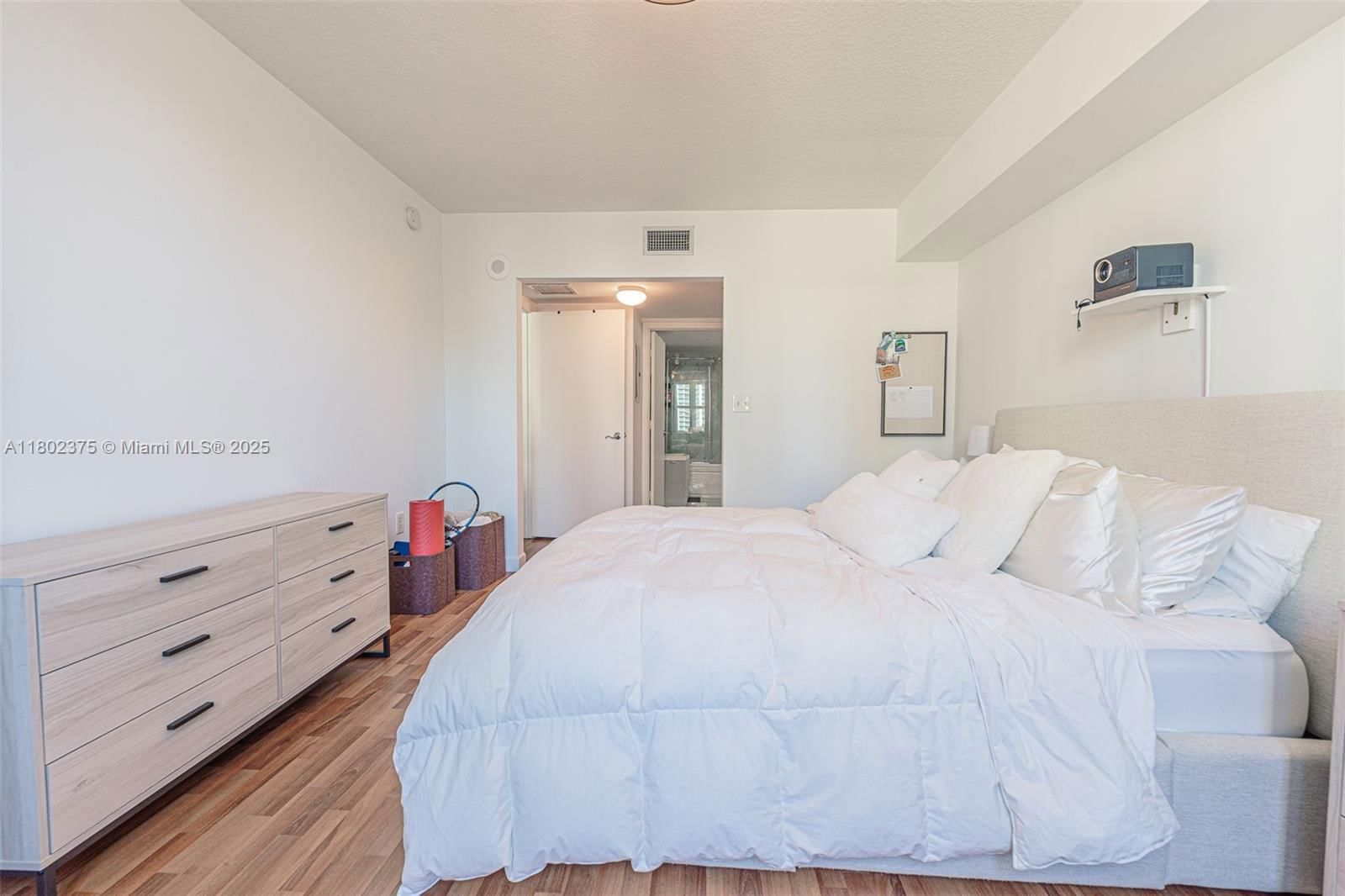 Real estate property located at 31 5 ST #1603, Miami-dade, Brickell On The River N T, Miami, FL