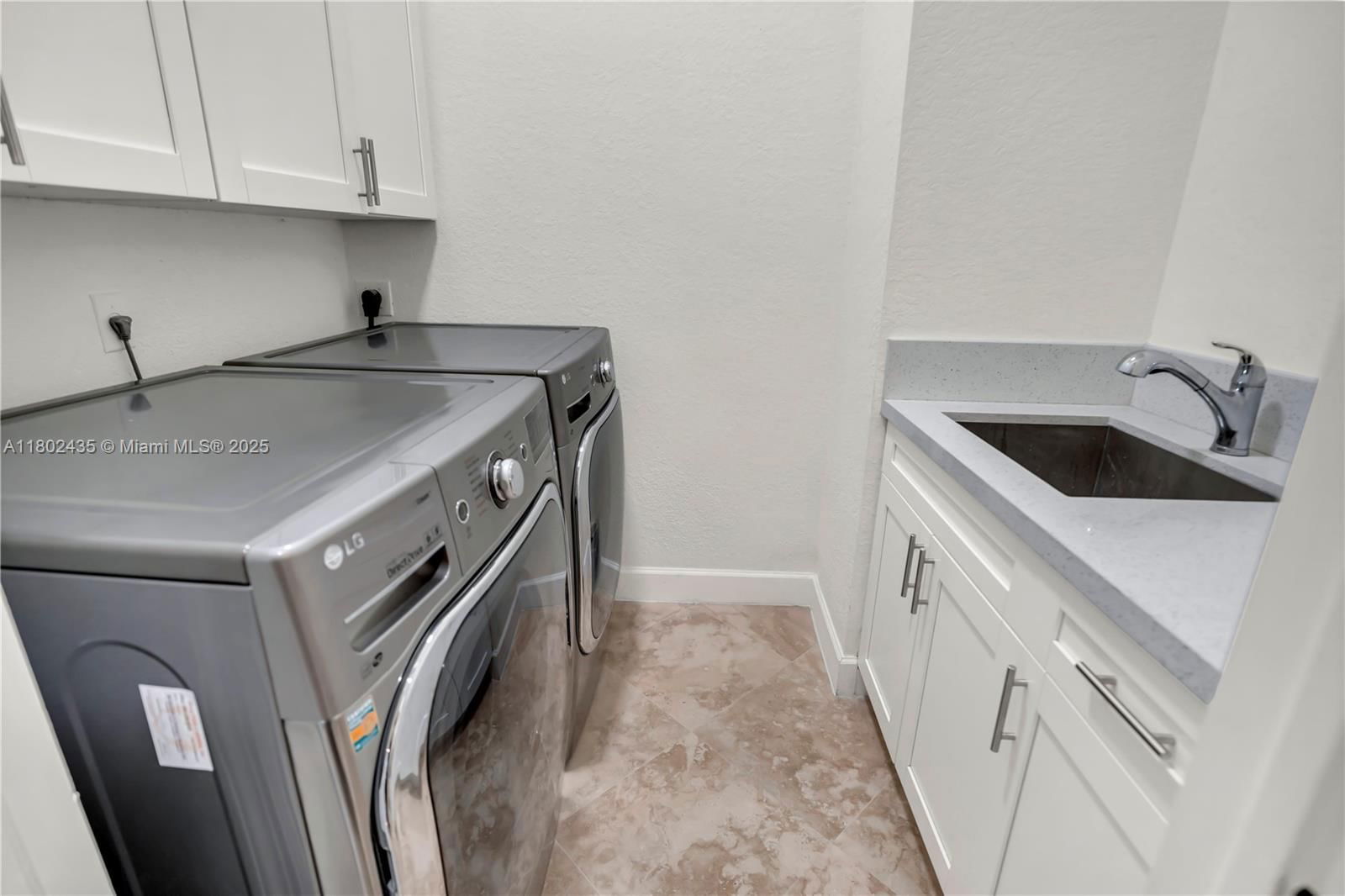 Real estate property located at 18900 32nd Ct, Broward, Sunset Lakes Plat One, Miramar, FL