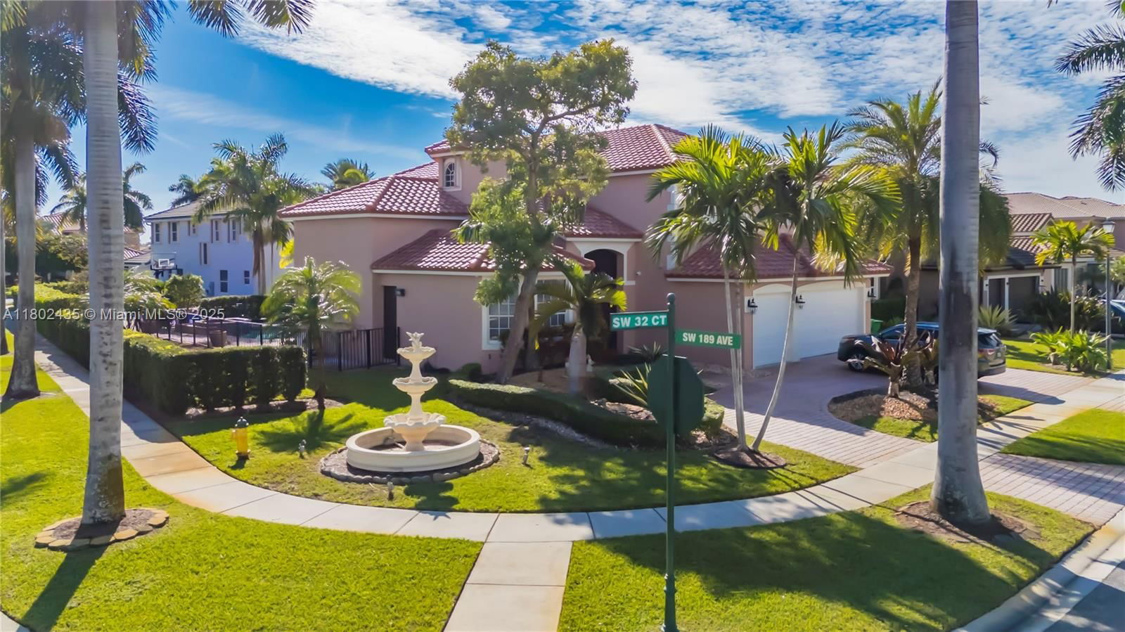 Real estate property located at 18900 32nd Ct, Broward, Sunset Lakes Plat One, Miramar, FL