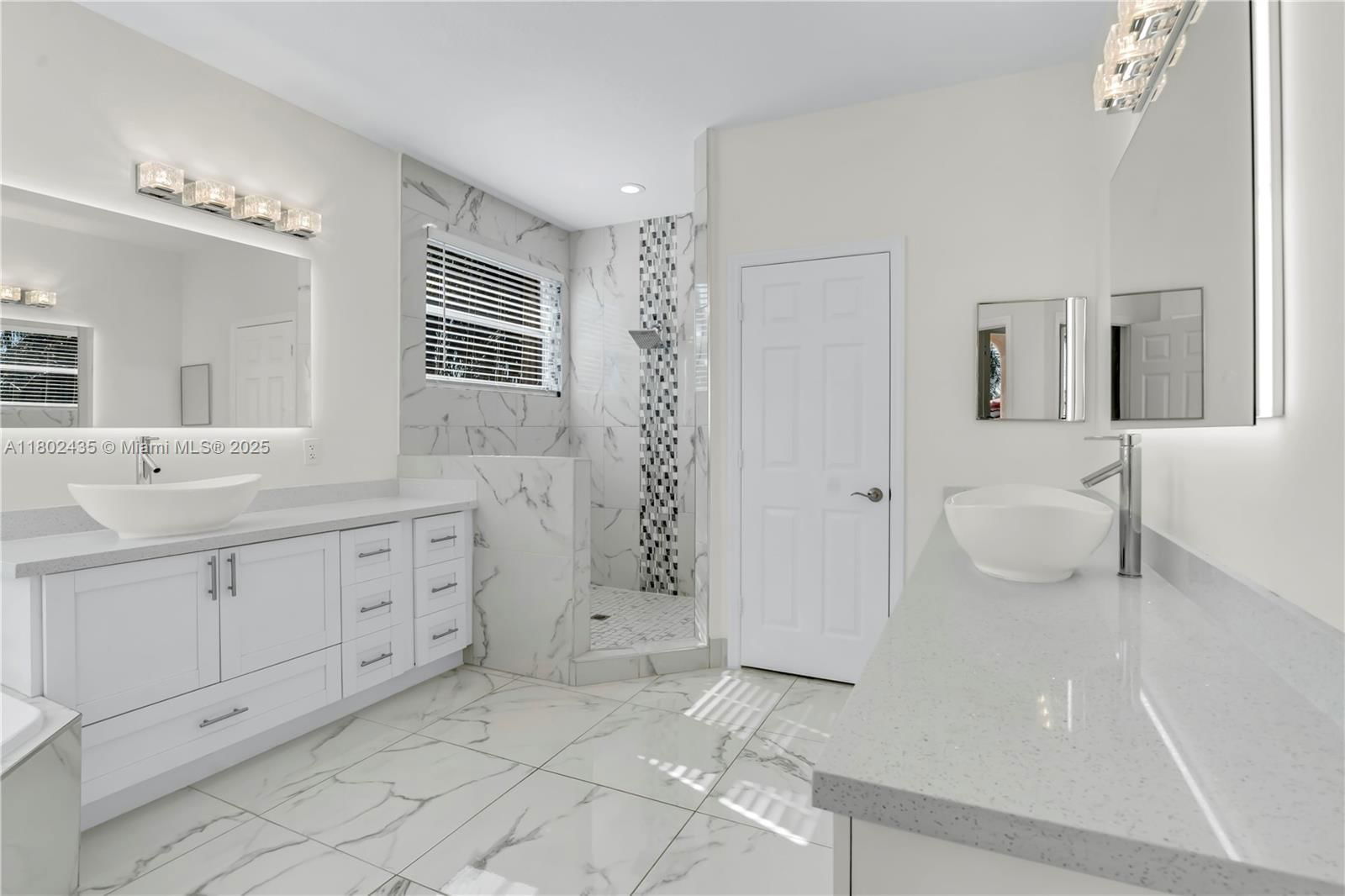 Real estate property located at 18900 32nd Ct, Broward, Sunset Lakes Plat One, Miramar, FL