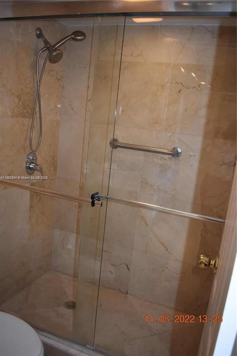 Real estate property located at 100 Bayview Dr #309, Miami-dade, Arlen House East Condo, Sunny Isles Beach, FL