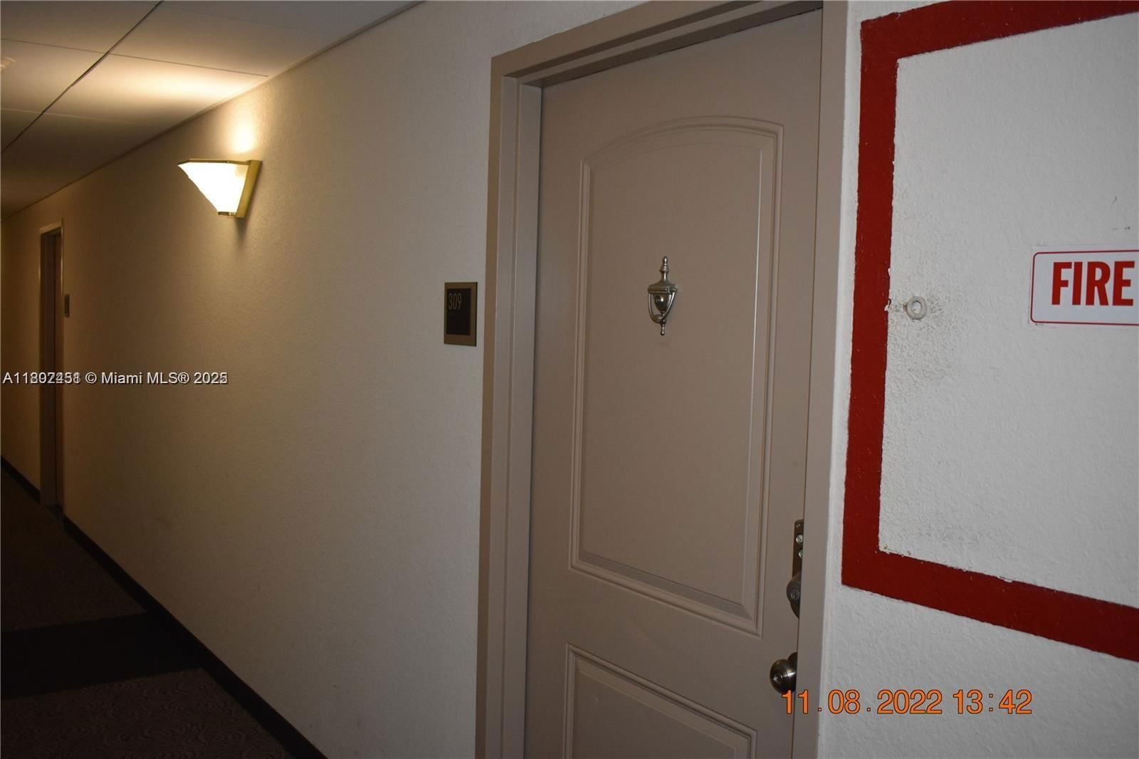Real estate property located at 100 Bayview Dr #309, Miami-dade, Arlen House East Condo, Sunny Isles Beach, FL
