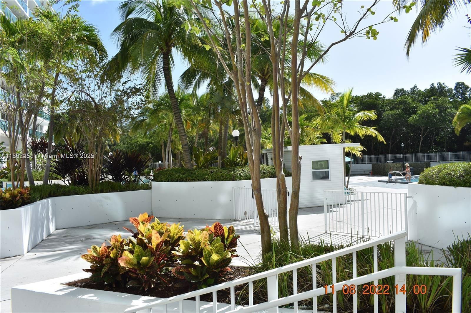 Real estate property located at 100 Bayview Dr #309, Miami-dade, Arlen House East Condo, Sunny Isles Beach, FL