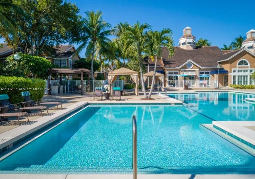 Real estate property located at 10670 156th Pl #313, Miami-dade, Vista Lago At The Hammock, Miami, FL