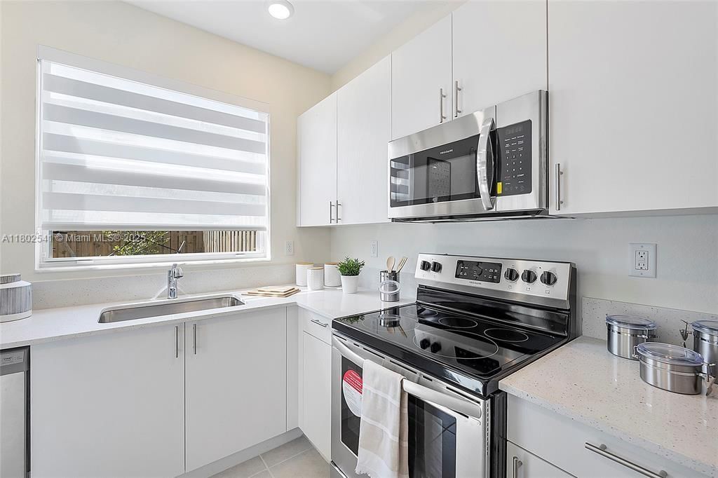 Real estate property located at 16220 291st St, Miami-dade, Cedar Pointe, Homestead, FL