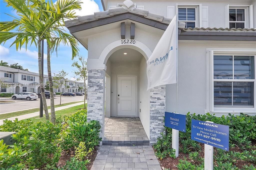Real estate property located at 16220 291st St, Miami-dade, Cedar Pointe, Homestead, FL