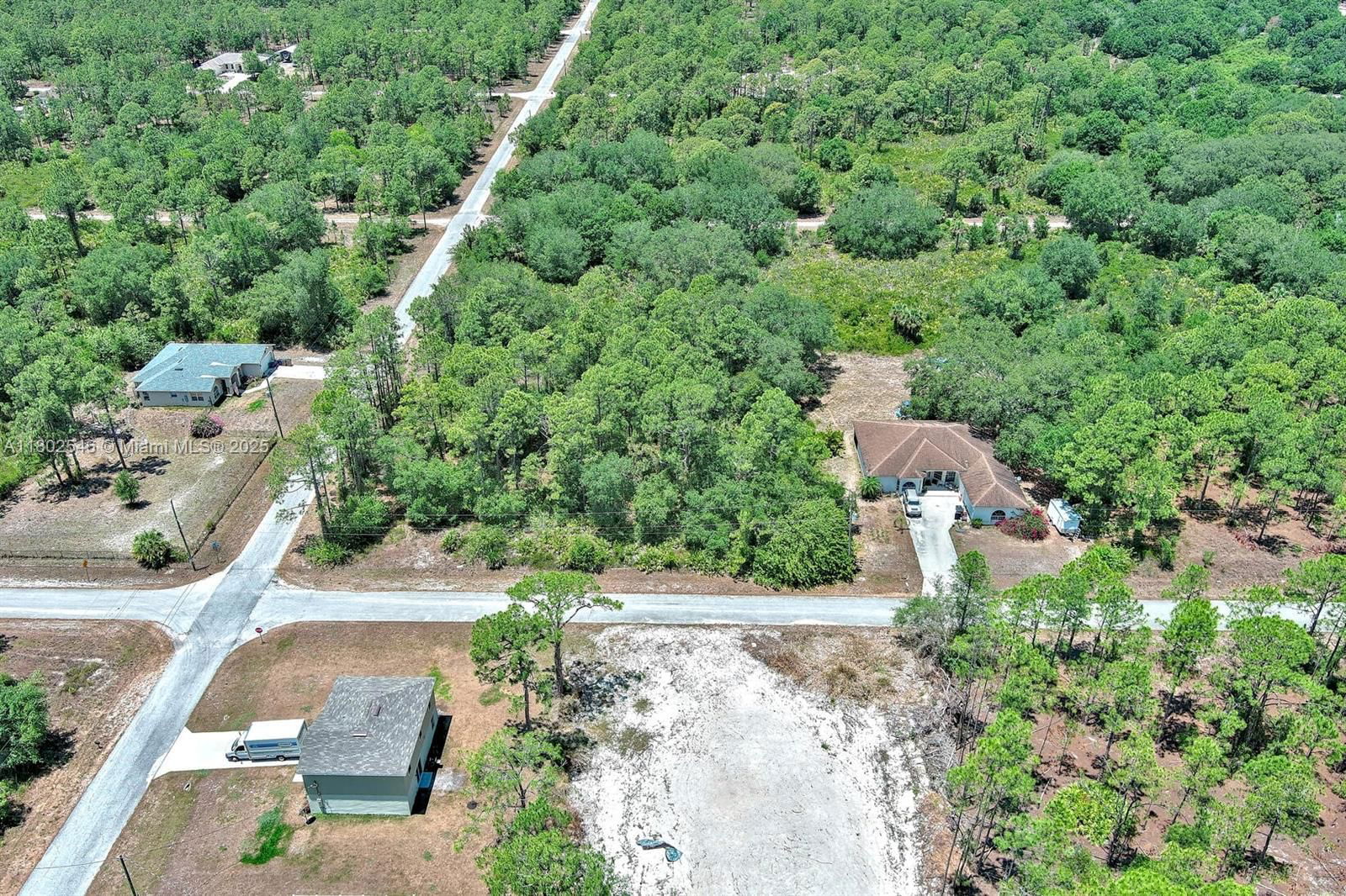 Real estate property located at 1305 WELLINGTON AVE, Lee, Lehigh Acres, Lehigh Acres, FL