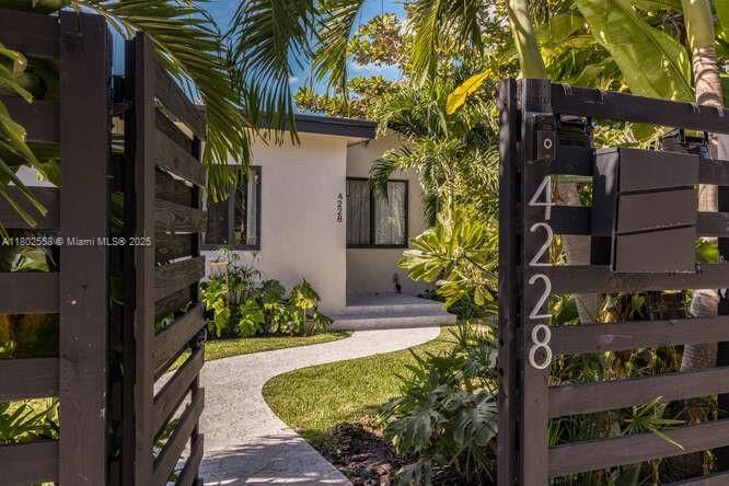 Real estate property located at 4228 3rd Ave, Miami-dade, Griffins Sub, Miami, FL