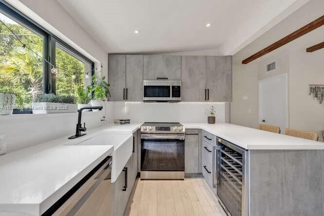 Real estate property located at 4228 3rd Ave, Miami-dade, Griffins Sub, Miami, FL