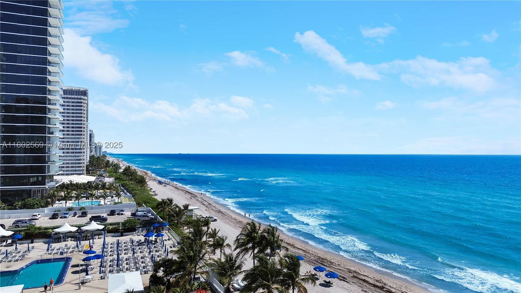 Real estate property located at 2080 Ocean Dr PH4, Broward, 2080 Ocean Drive Condo, Hallandale Beach, FL