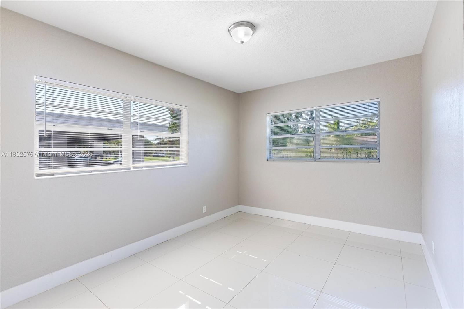 Real estate property located at 3271 Auburn Blvd, Broward, Melrose Park Sec 1, Fort Lauderdale, FL