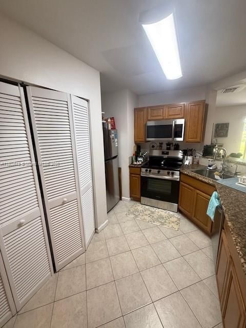 Real estate property located at 3437 44th St #101, Broward, Summer Lake, Oakland Park, FL