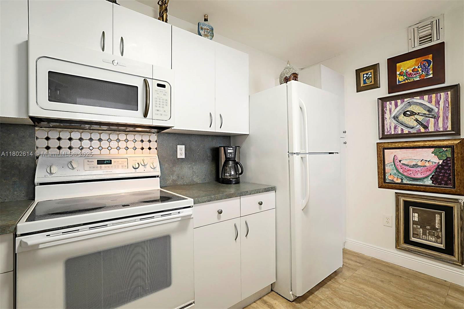 Real estate property located at 2750 183rd St #1409, Miami-dade, Commodore Plaza Condo, Aventura, FL