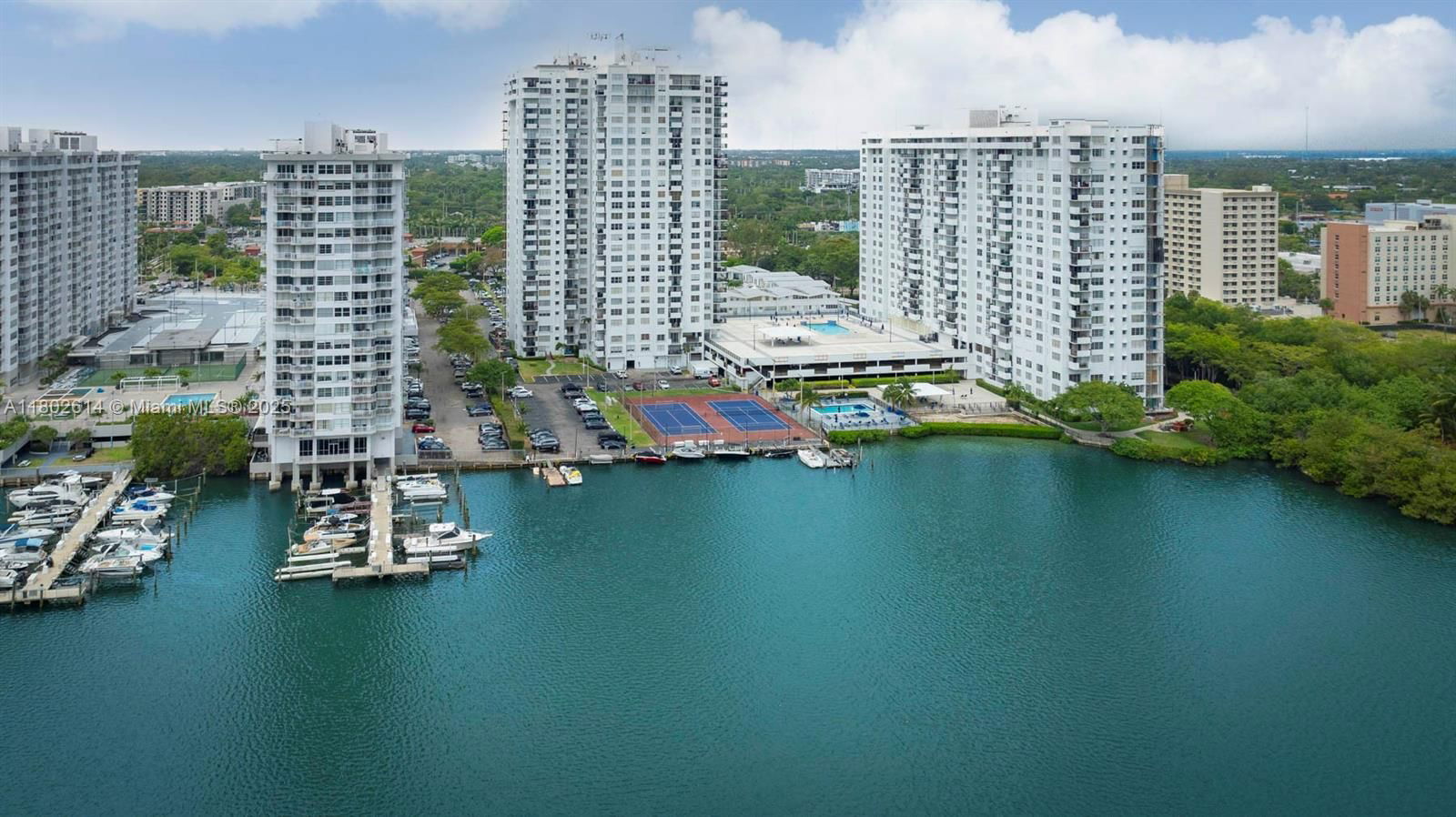 Real estate property located at 2750 183rd St #1409, Miami-dade, Commodore Plaza Condo, Aventura, FL