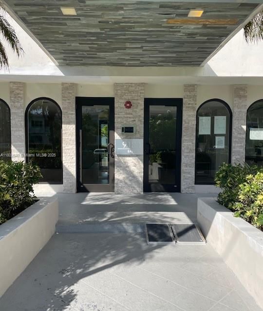 Real estate property located at 9180 Bay Harbor Dr #2C, Miami-dade, Bay Roc Condo, Bay Harbor Islands, FL
