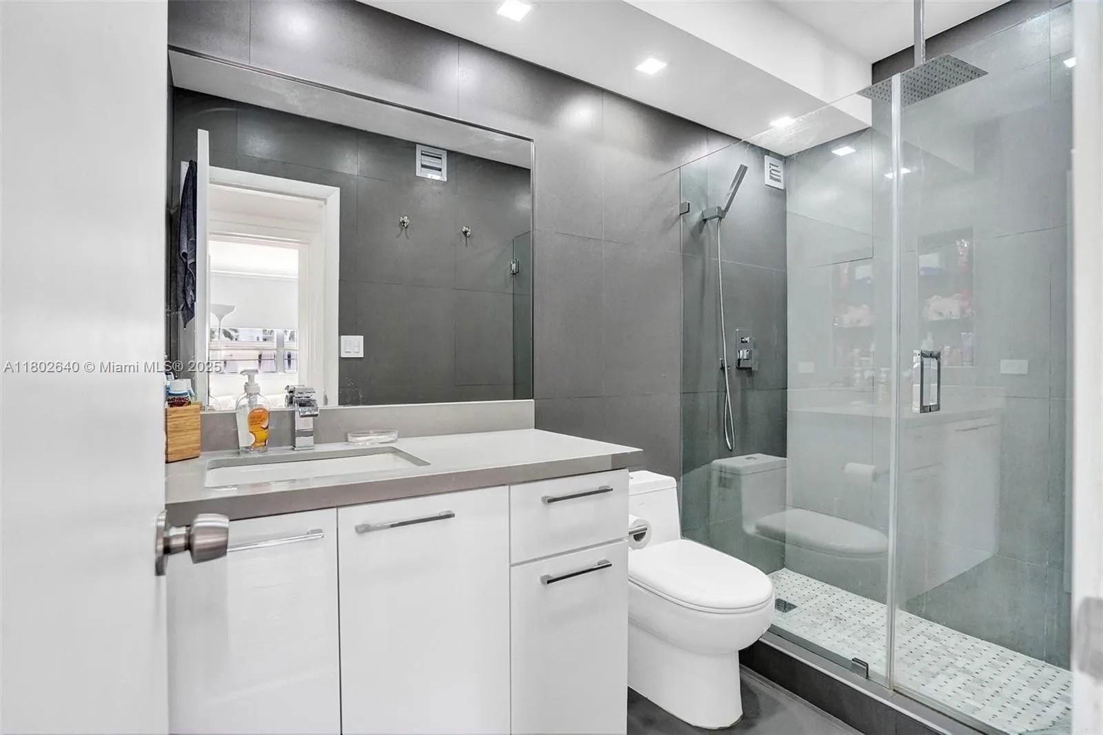 Real estate property located at 9180 Bay Harbor Dr #2C, Miami-dade, Bay Roc Condo, Bay Harbor Islands, FL