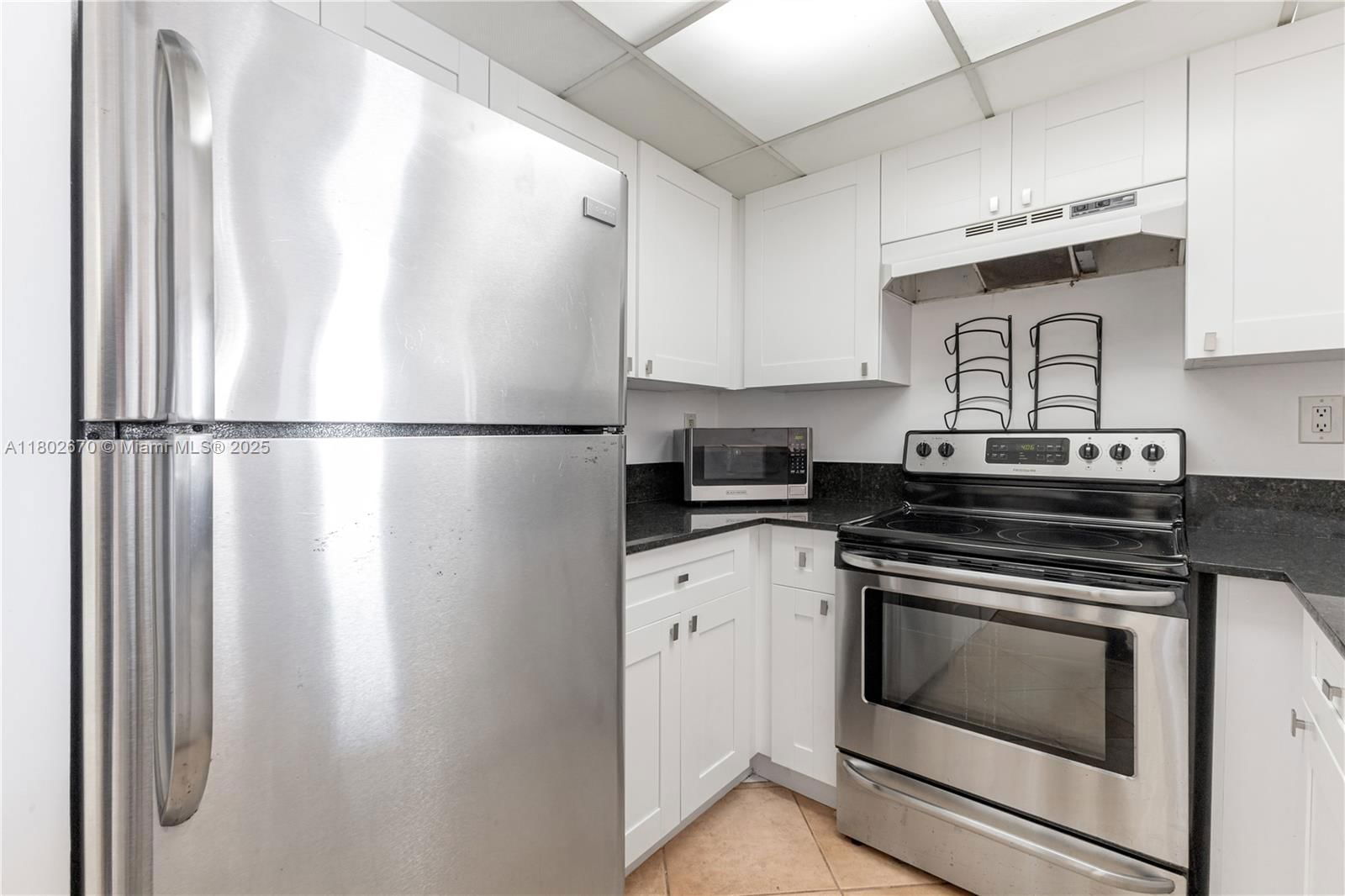 Real estate property located at 540 Brickell Key Dr #904, Miami-dade, Brickell Key Ii Condo, Miami, FL