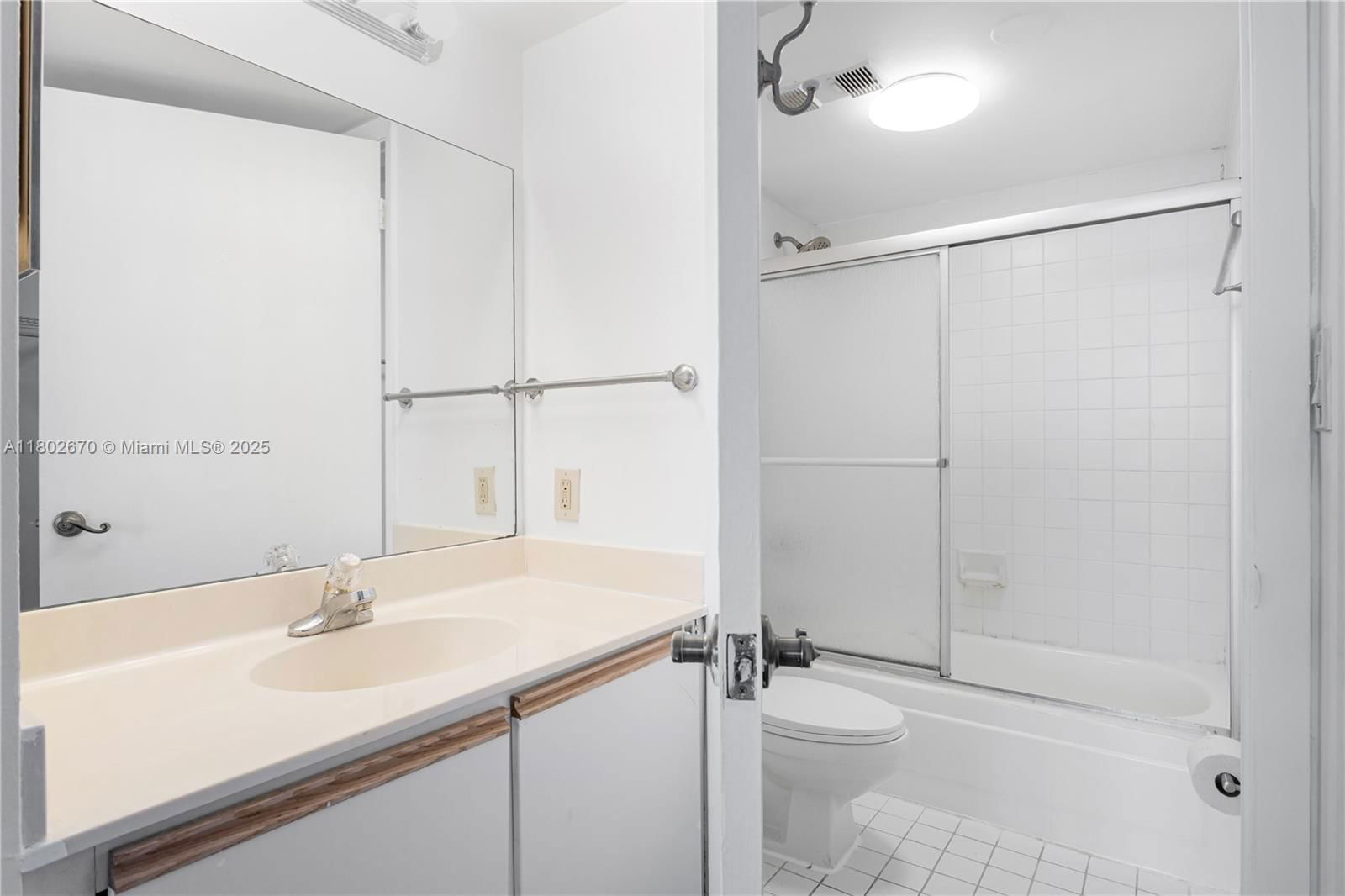 Real estate property located at 540 Brickell Key Dr #904, Miami-dade, Brickell Key Ii Condo, Miami, FL