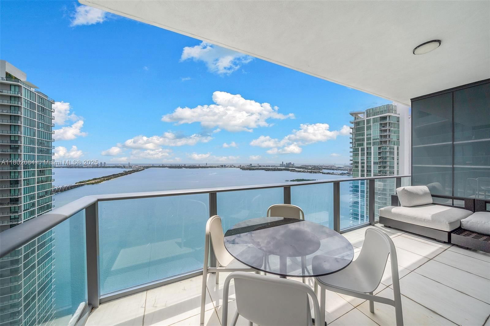 Real estate property located at 480 31st St #4207, Miami-dade, Gran Paraiso Condo, Miami, FL