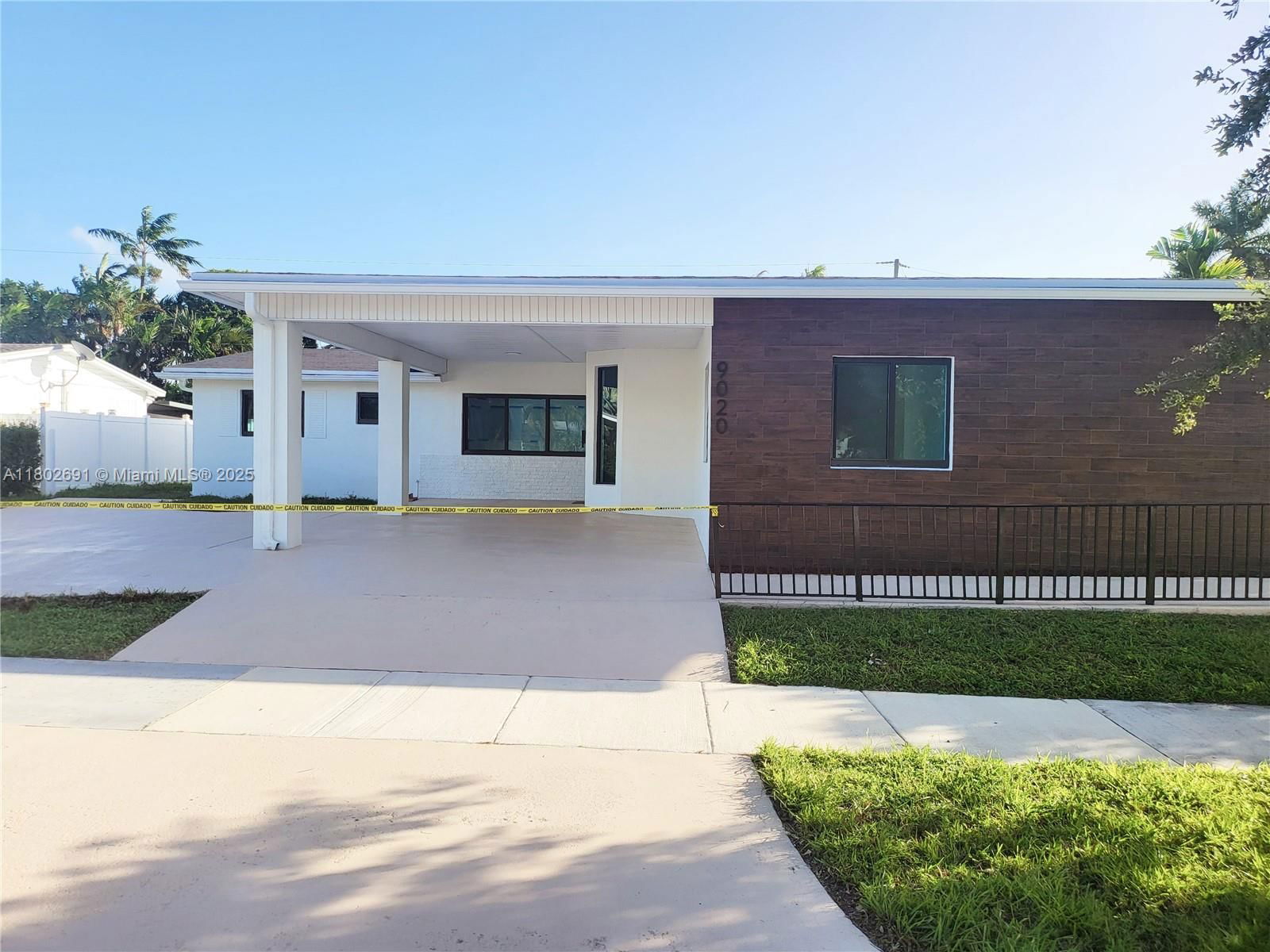 Real estate property located at 9020 198th Ter, Miami-dade, Cutler Ridge Pines, Cutler Bay, FL