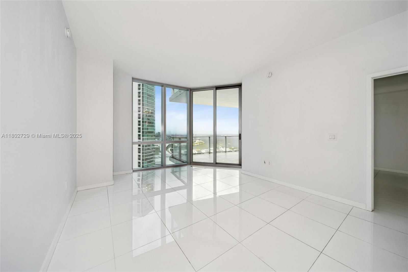 Real estate property located at 851 1st Ave #3107, Miami-dade, Paramount Miami Worldcent, Miami, FL