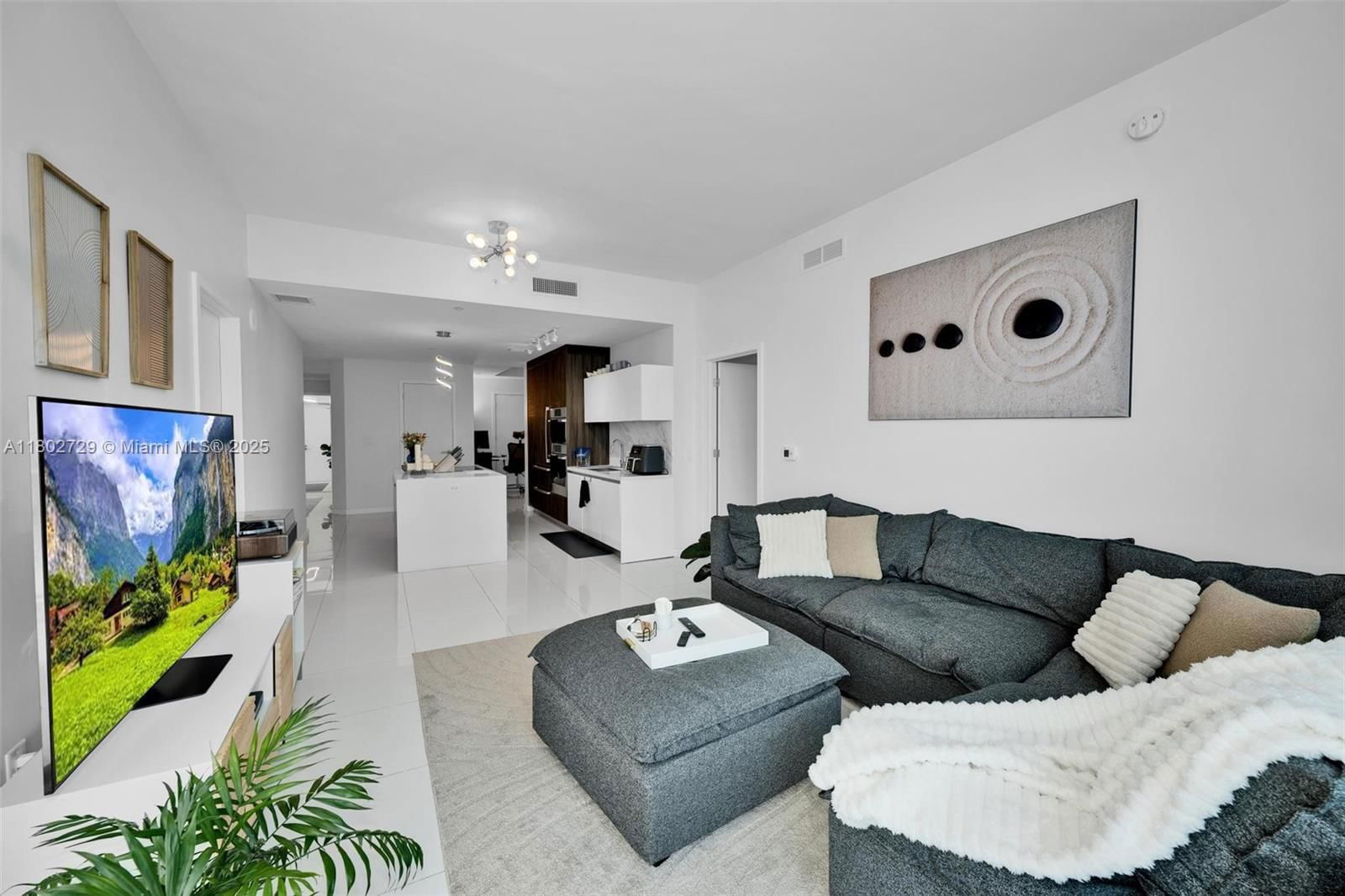 Real estate property located at 851 1st Ave #3107, Miami-dade, Paramount Miami Worldcent, Miami, FL