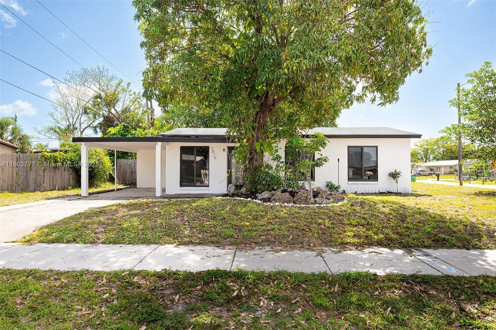 Real estate property located at 1810 33rd Ave, Broward, Westwood Park Sec 2, Lauderhill, FL