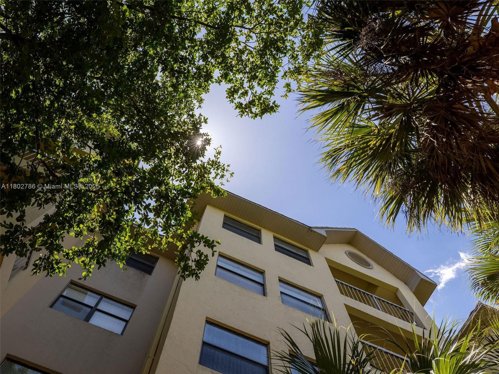Real estate property located at , Miami-dade, Las Vistas At Doral Condo, Doral, FL