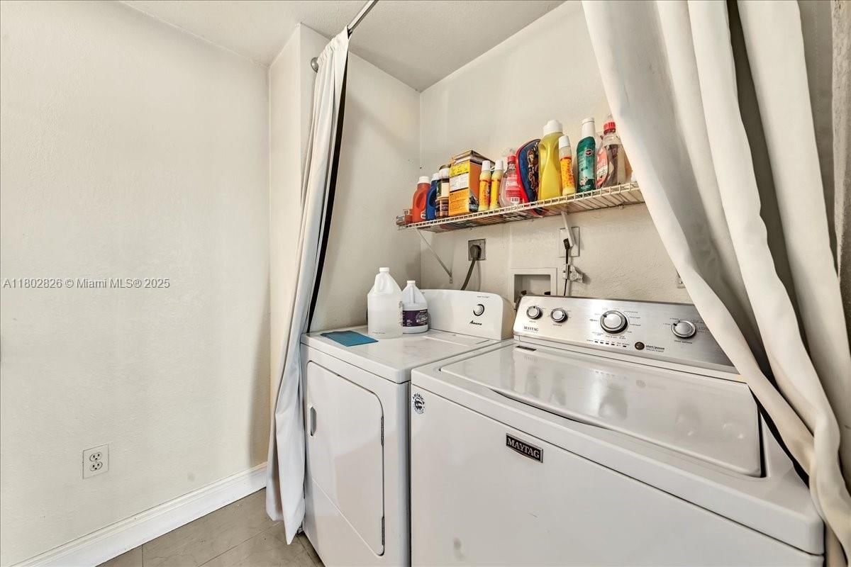 Real estate property located at 9765 37th St, Broward, Welleby Unit Thirteen, Sunrise, FL