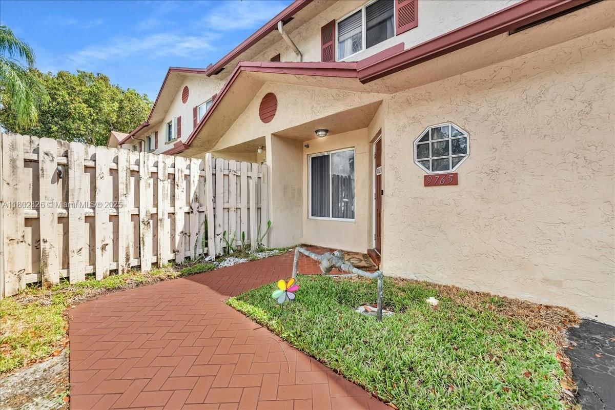 Real estate property located at 9765 37th St, Broward, Welleby Unit Thirteen, Sunrise, FL