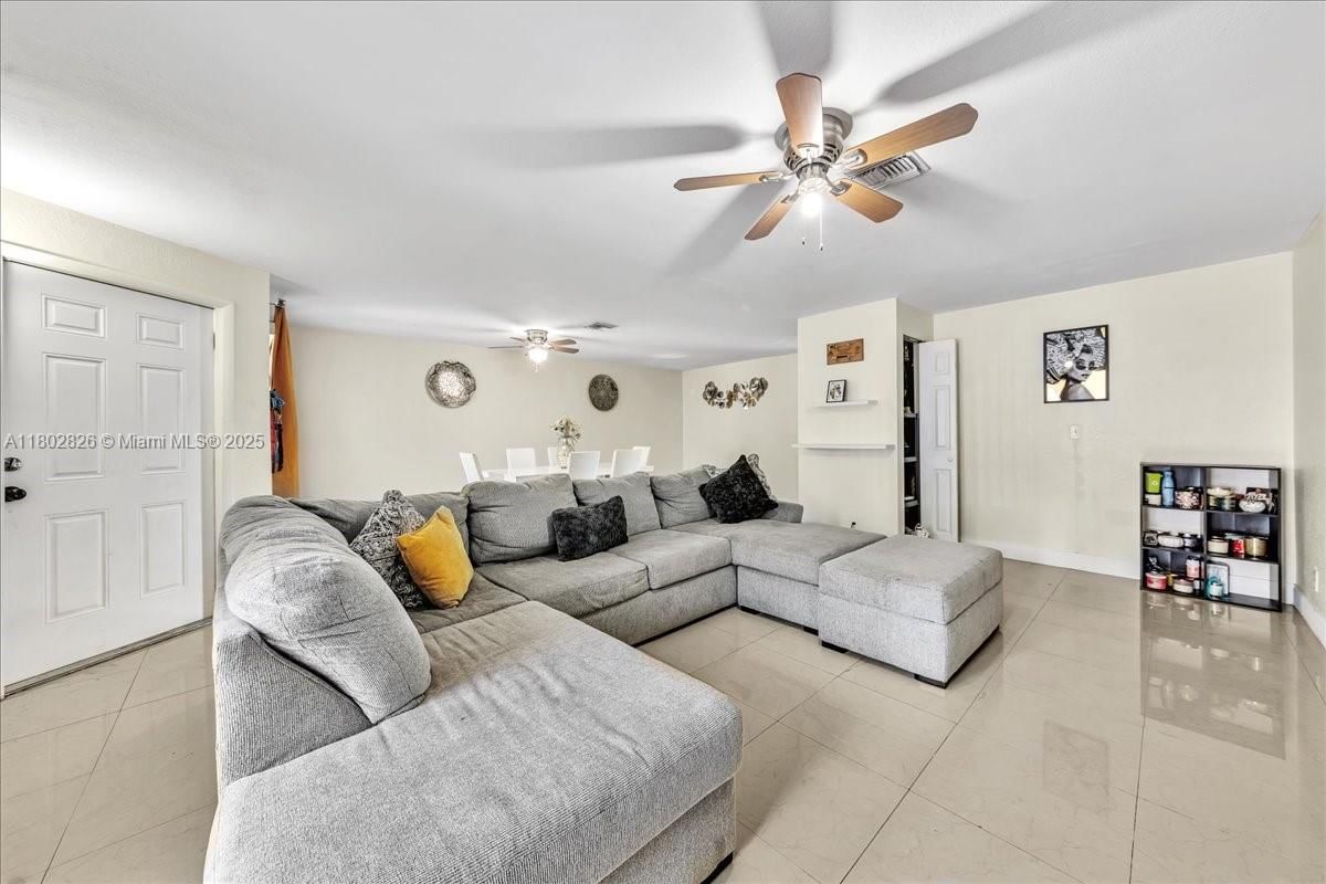 Real estate property located at 9765 37th St, Broward, Welleby Unit Thirteen, Sunrise, FL
