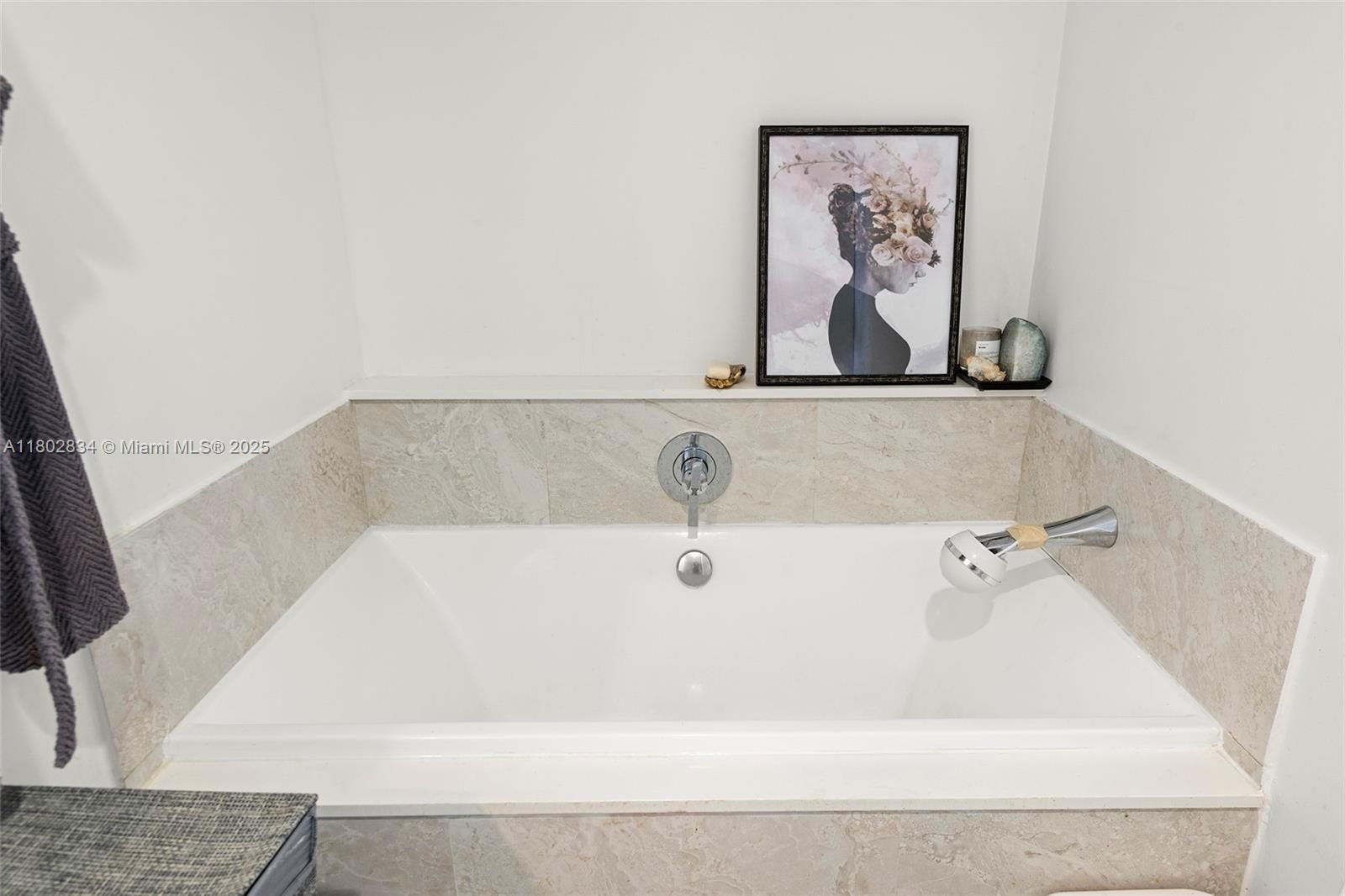 Real estate property located at 488 18th St #704, Miami-dade, Aria On The Bay Condo, Miami, FL