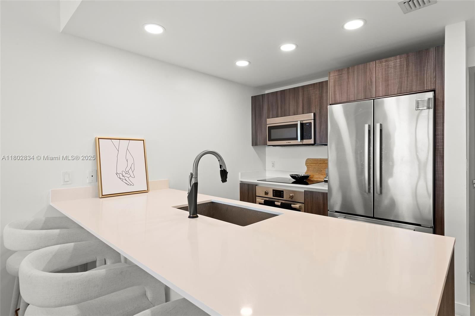 Real estate property located at 488 18th St #704, Miami-dade, Aria On The Bay Condo, Miami, FL