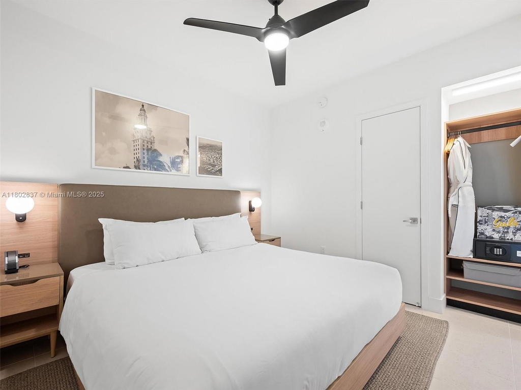 Real estate property located at 601 1 #3403, Miami-dade, Gale, Miami, FL