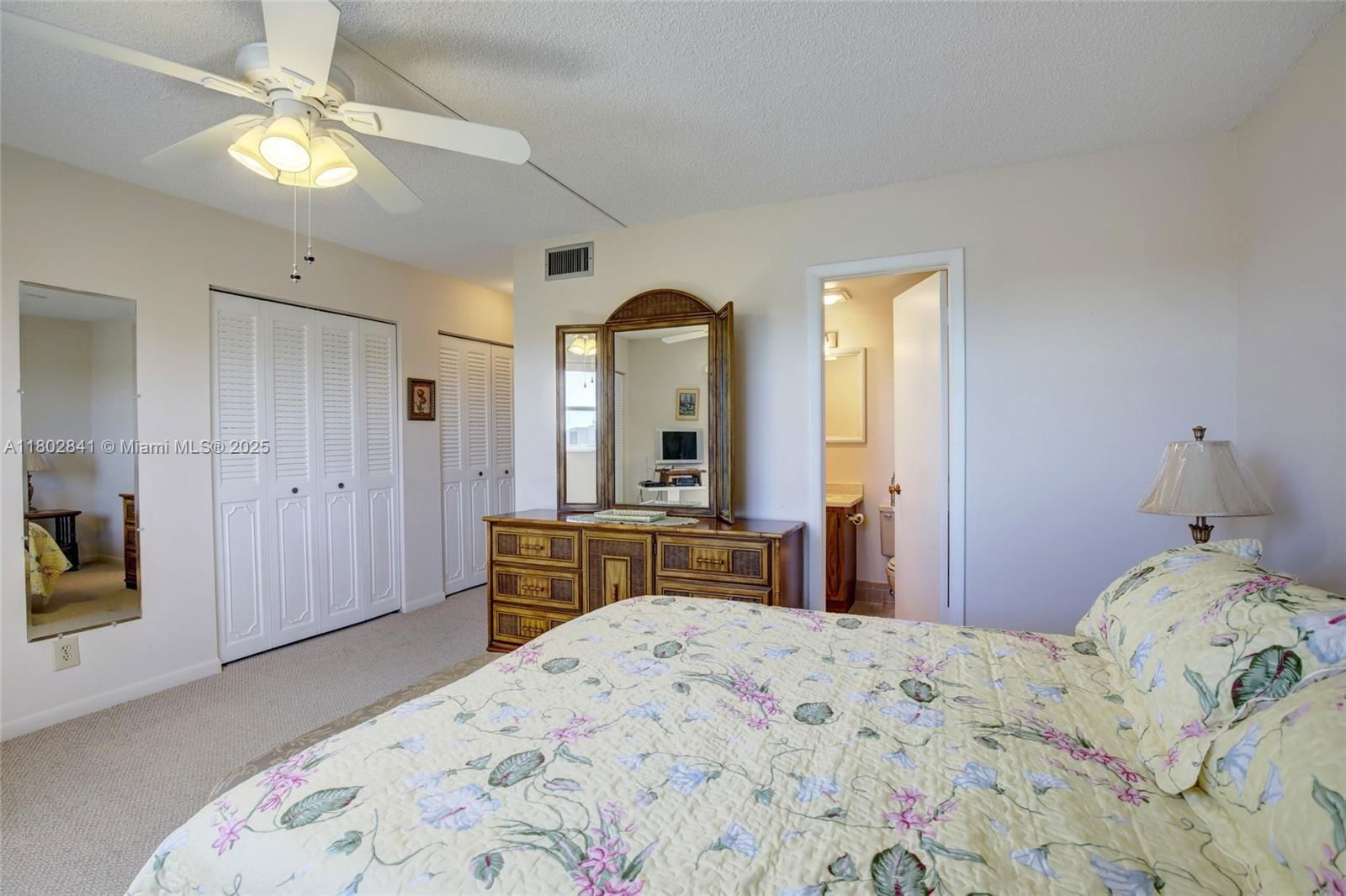 Real estate property located at 424 10th St #405, Broward, Meadowbrook Lakes Condo, Dania Beach, FL
