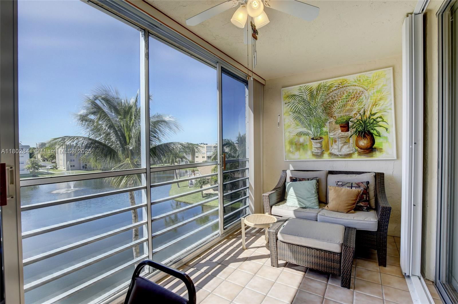 Real estate property located at 424 10th St #405, Broward, Meadowbrook Lakes Condo, Dania Beach, FL