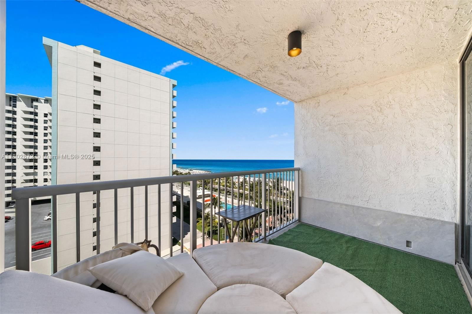 Real estate property located at 2655 Collins Ave #1009, Miami-dade, Mirasol Ocean Towers Cond, Miami Beach, FL