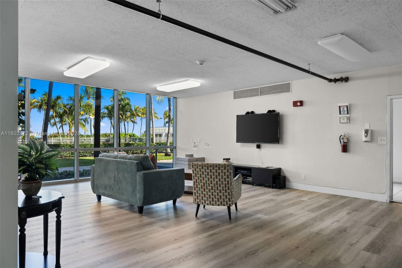Real estate property located at 2655 Collins Ave #1009, Miami-dade, Mirasol Ocean Towers Cond, Miami Beach, FL