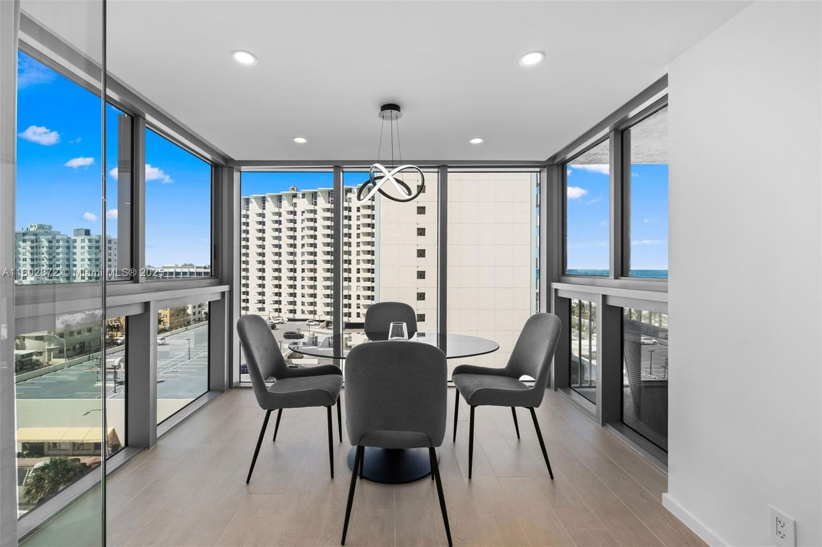 Real estate property located at 2655 Collins Ave #1009, Miami-dade, Mirasol Ocean Towers Cond, Miami Beach, FL