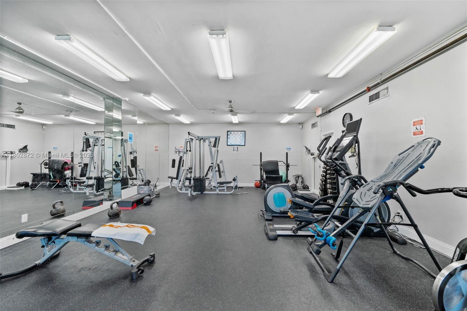 Real estate property located at 2655 Collins Ave #1009, Miami-dade, Mirasol Ocean Towers Cond, Miami Beach, FL