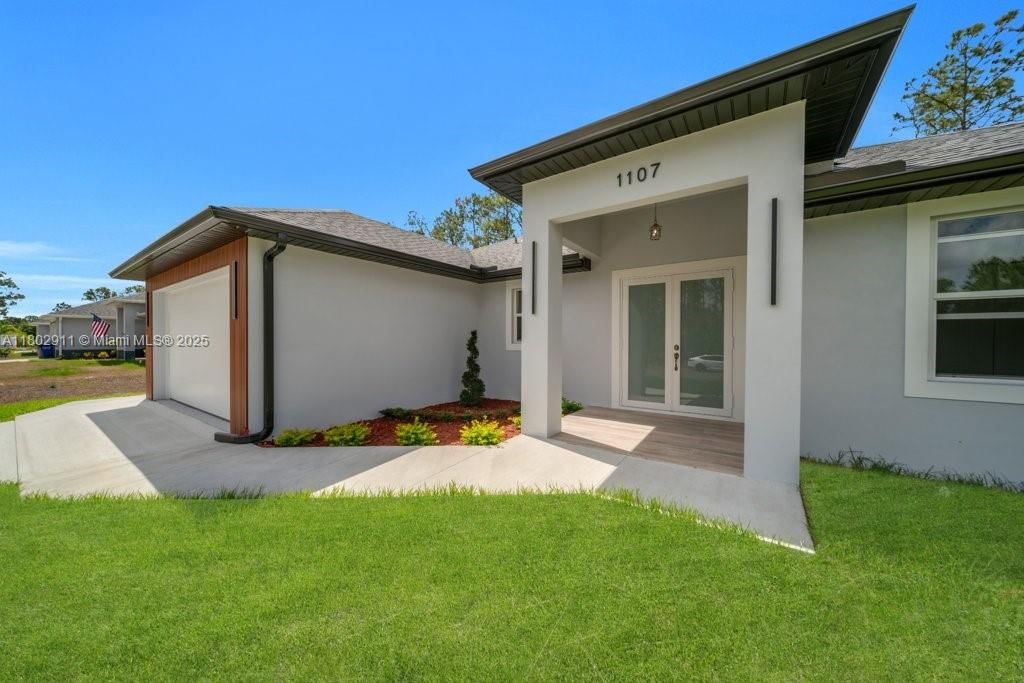 Real estate property located at 1107 13th St, Lee, Lehigh Acres, Lehigh Acres, FL