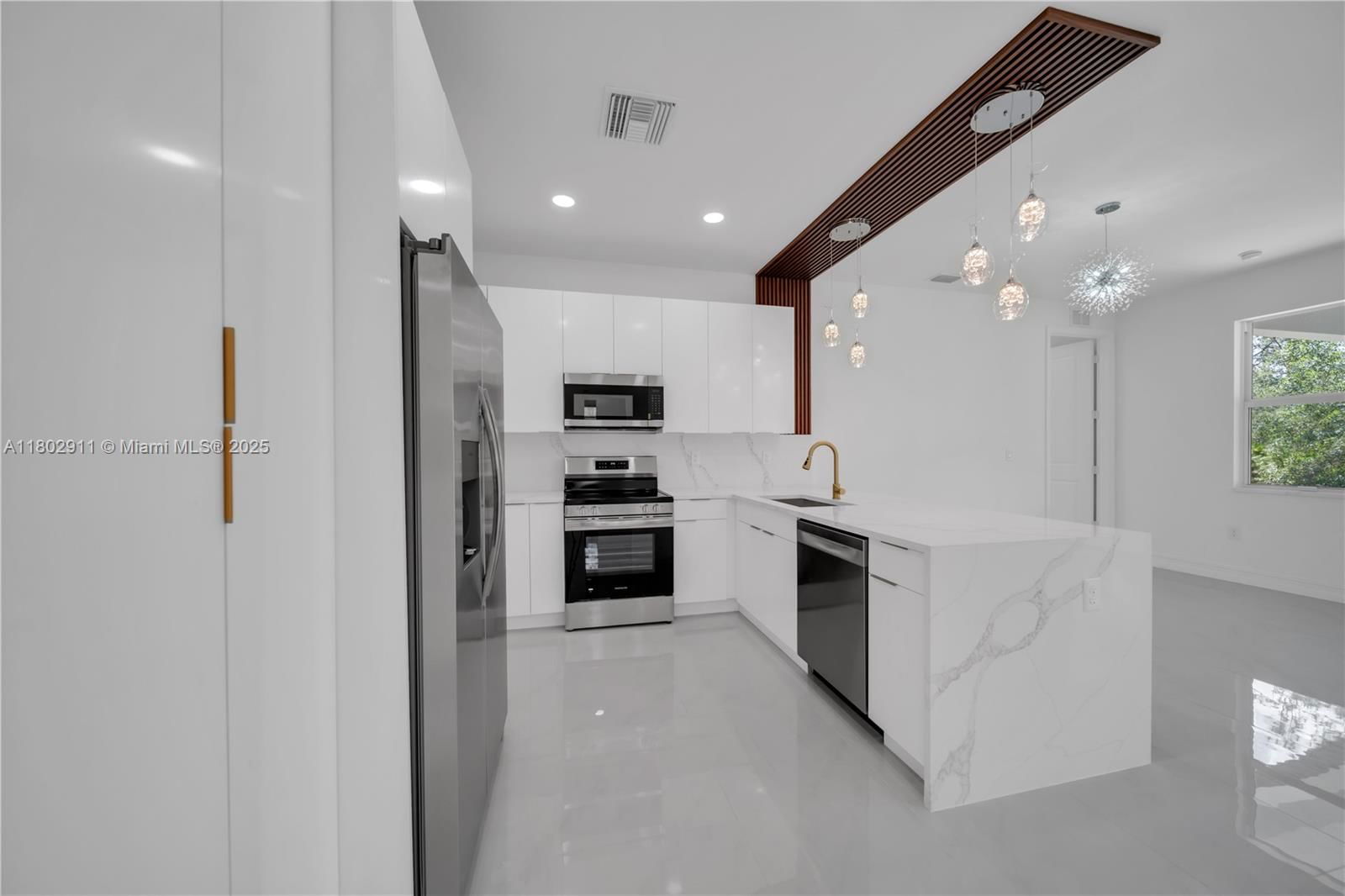 Real estate property located at 1107 13th St, Lee, Lehigh Acres, Lehigh Acres, FL