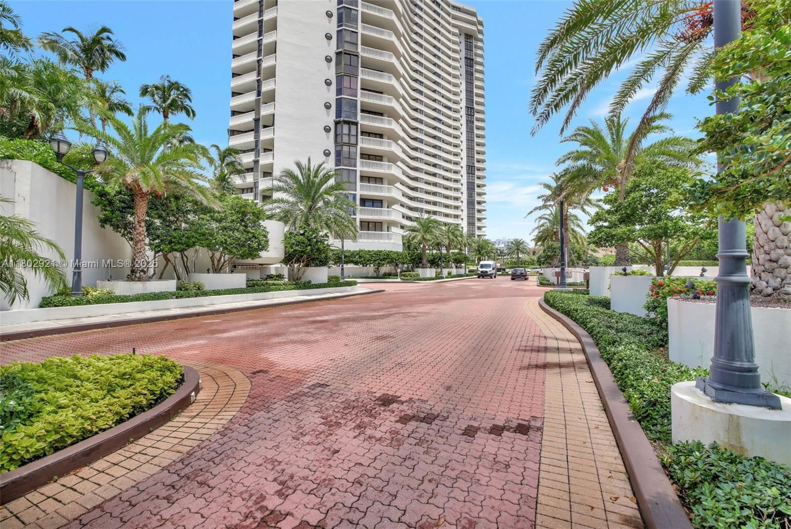 Real estate property located at 1000 Island Blvd #1508, Miami-dade, Williams Island, Aventura, FL