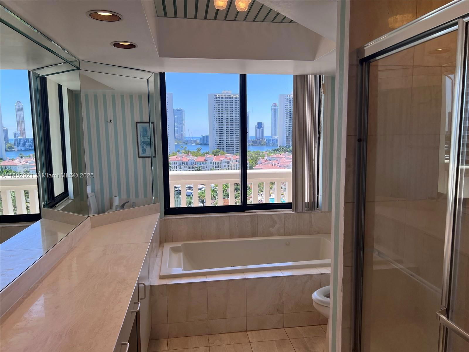 Real estate property located at 1000 Island Blvd #1508, Miami-dade, Williams Island, Aventura, FL