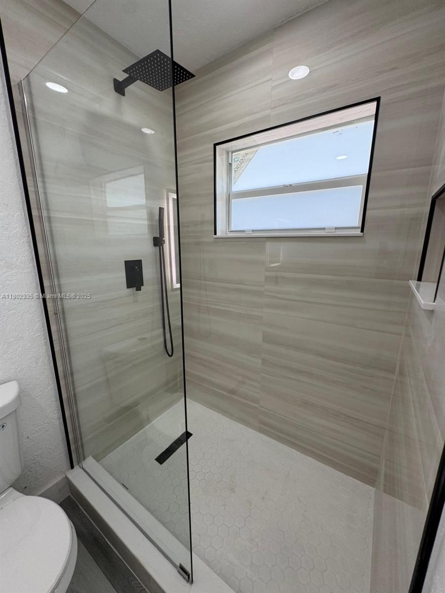 Real estate property located at 9101 35th Ct, Miami-dade, Broadmoor Manor, Miami, FL