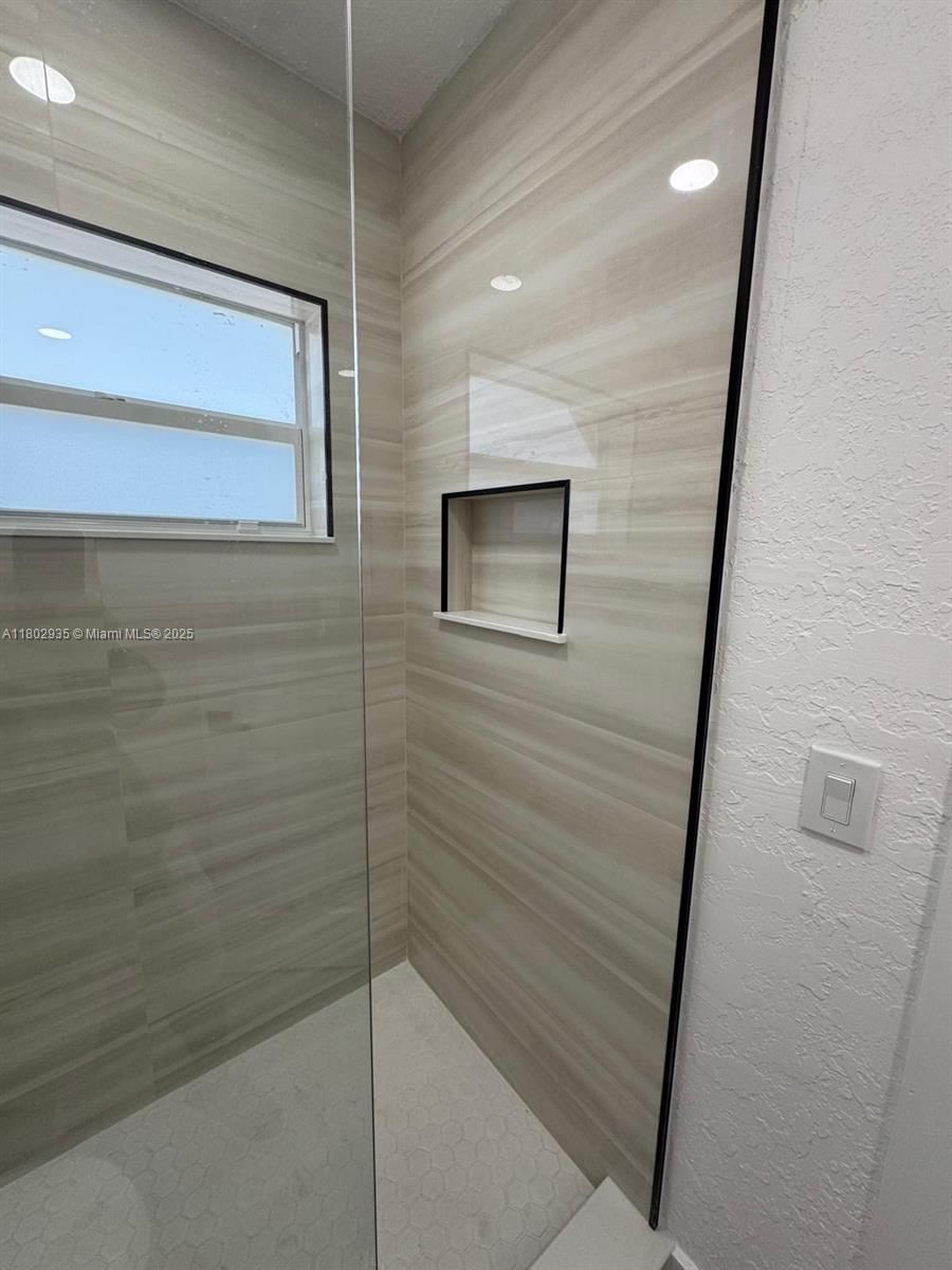Real estate property located at 9101 35th Ct, Miami-dade, Broadmoor Manor, Miami, FL