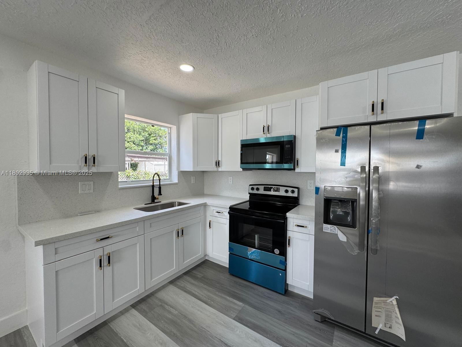Real estate property located at 9101 35th Ct, Miami-dade, Broadmoor Manor, Miami, FL